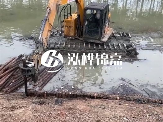 河道木材松木樁怎么選？河道工程用什么規(guī)格松木樁？