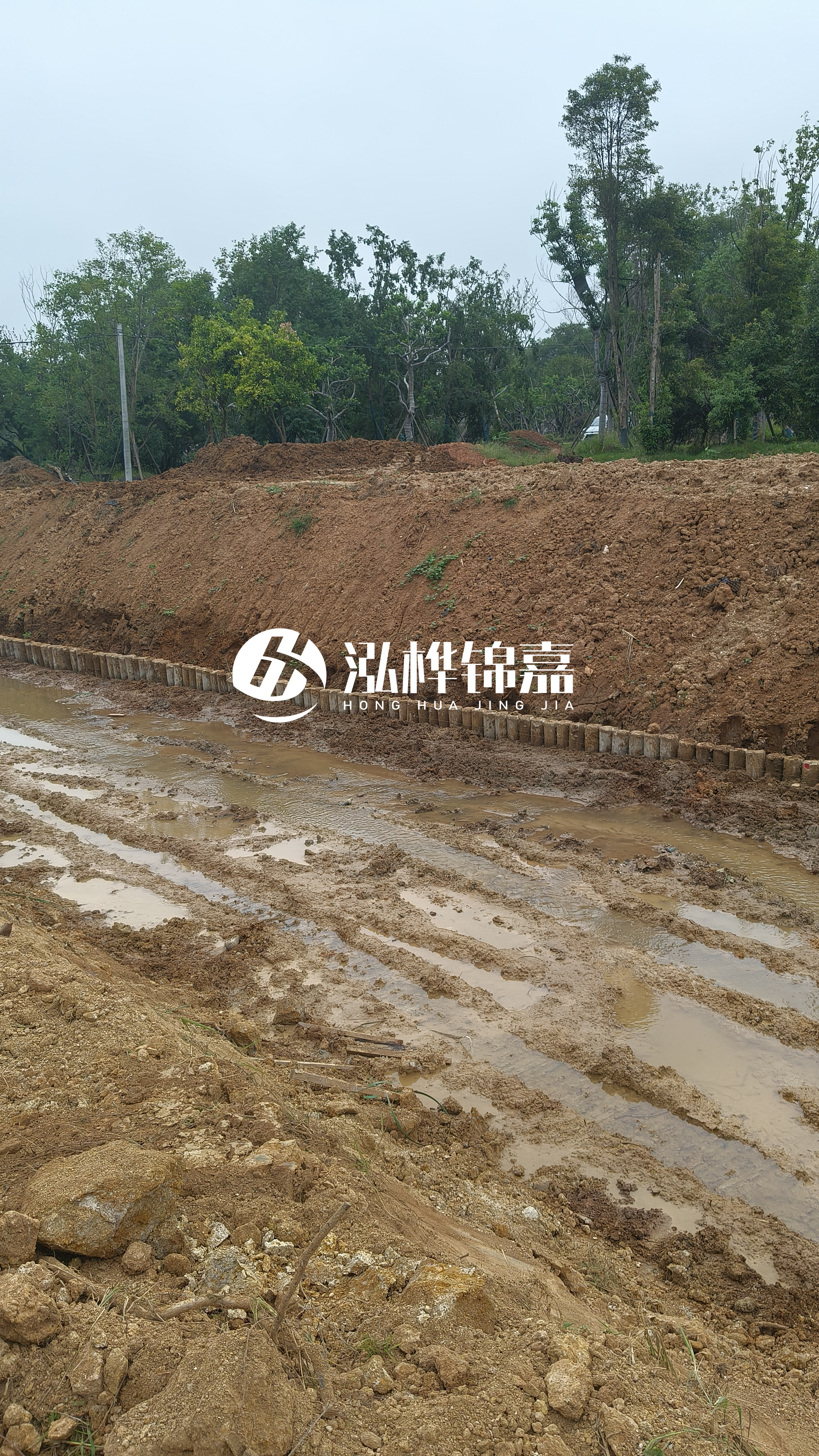 水泥仿木樁施工隊(duì)泓樺錦嘉-4米水泥樁打樁多少錢一根？